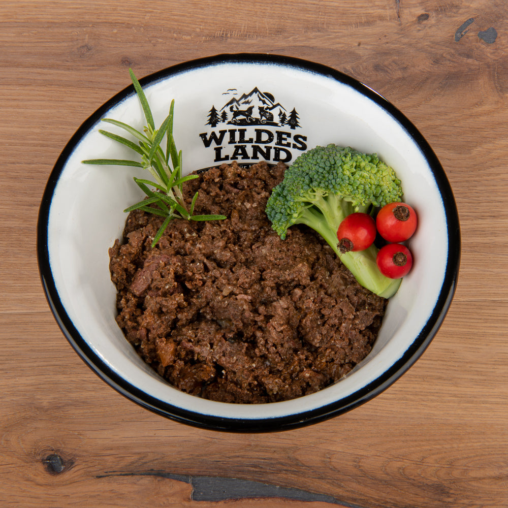 Wildes Land - Classic "Kalb mit Brokkoli, Hagebutte, Wildkräutern und Distelöl" 800g